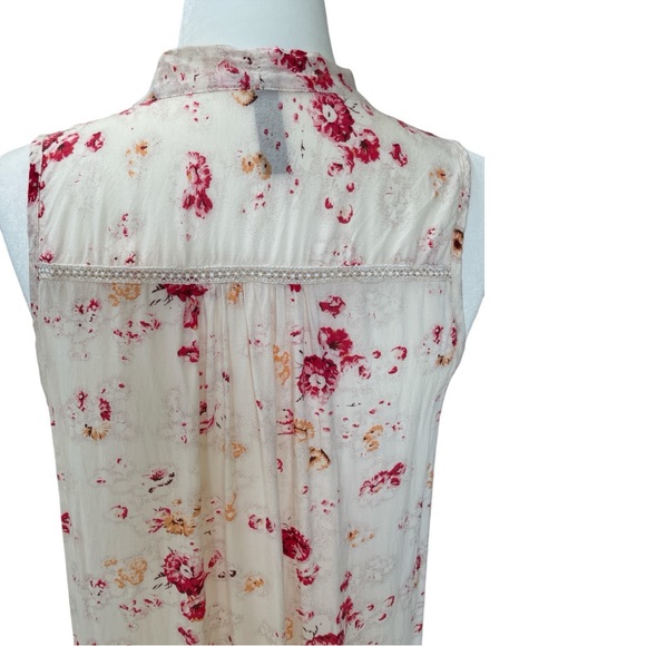 FREE PEOPLE SLEEVELESS FLORAL TOP. Lightweight. Mandarin collar with sashes. XS - Picture 9 of 13